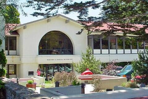 蒙特雷国际研究学院